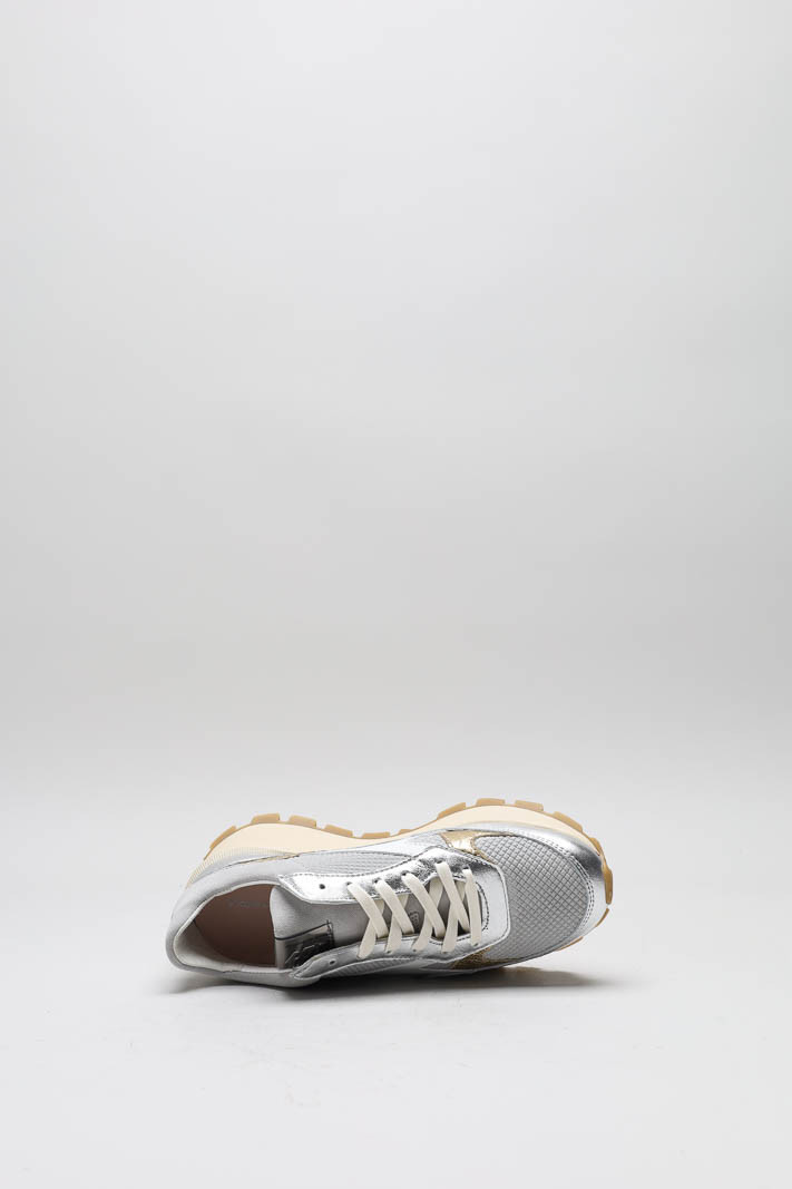 zoom in on Zilver Sneaker image Zilver Sneaker image