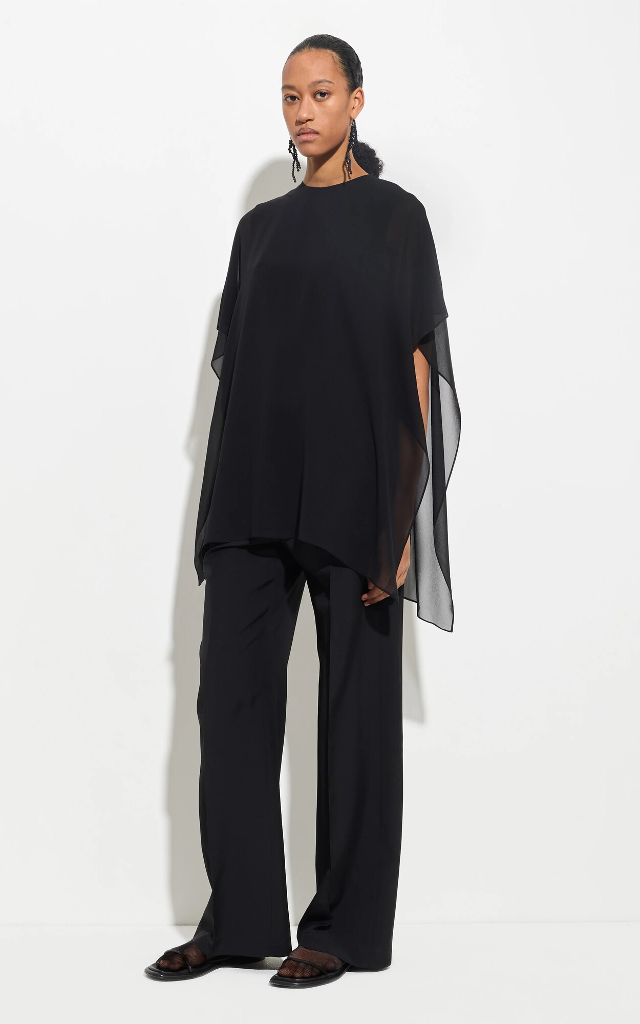 zoom in on Zwart Blouse image Zwart Blouse image