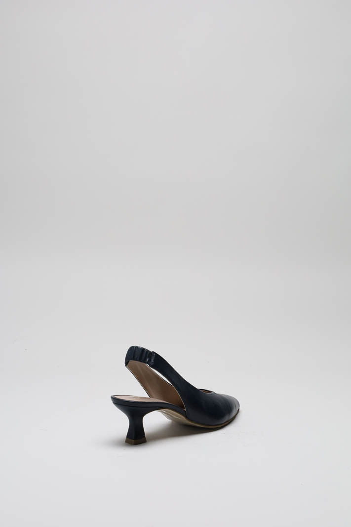 zoom in on Donkerblauw Pump image Donkerblauw Pump image