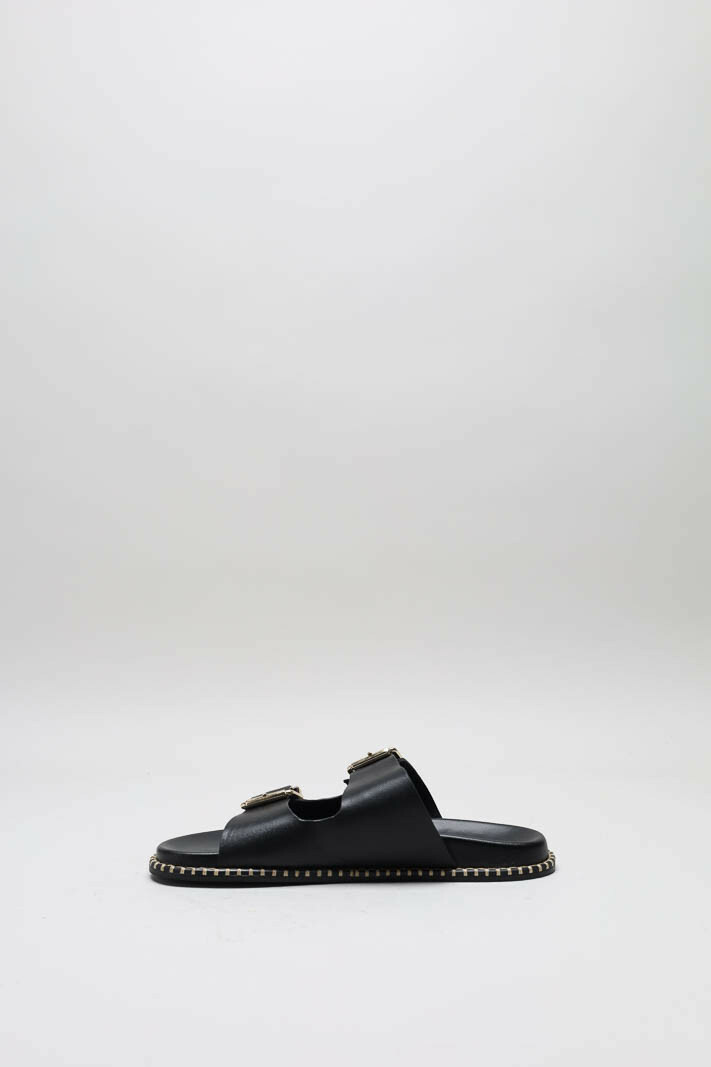 zoom in on Zwart Slipper image Zwart Slipper image