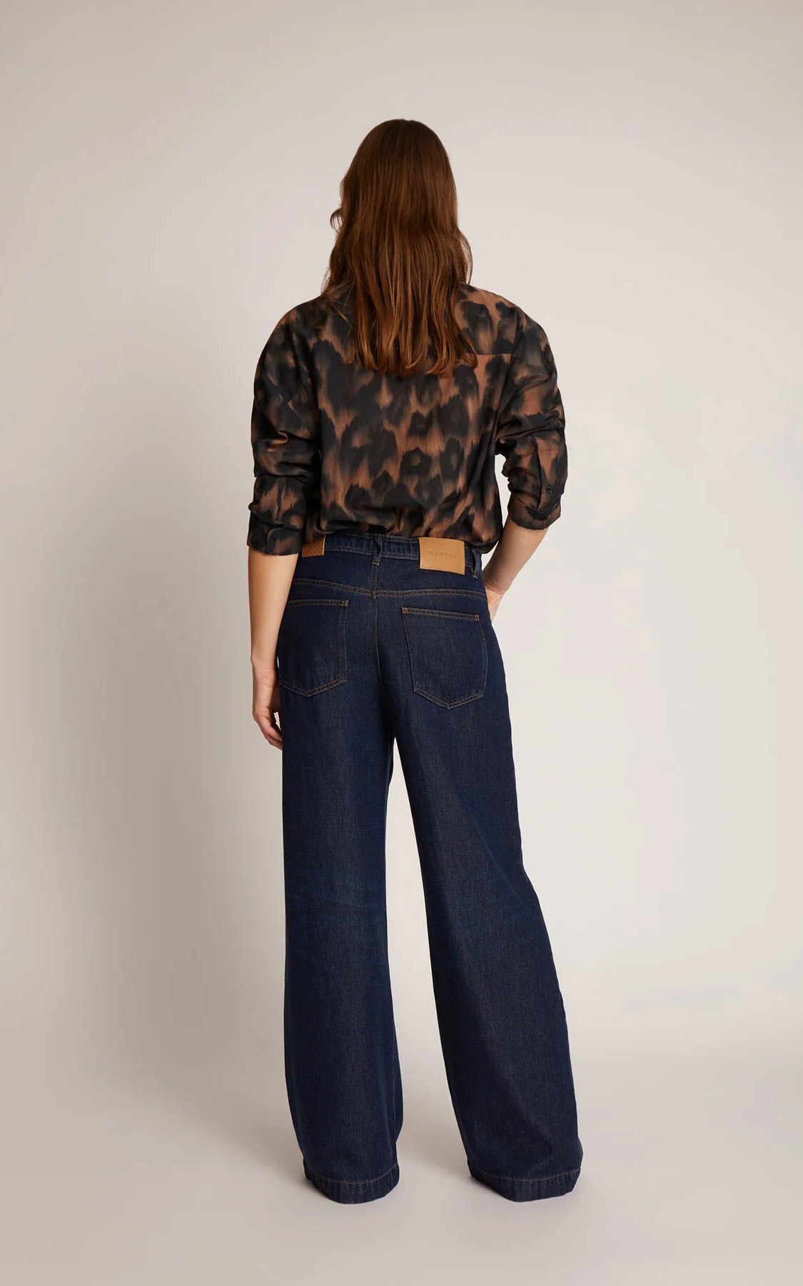 zoom in on Jeans Broek image Jeans Broek image