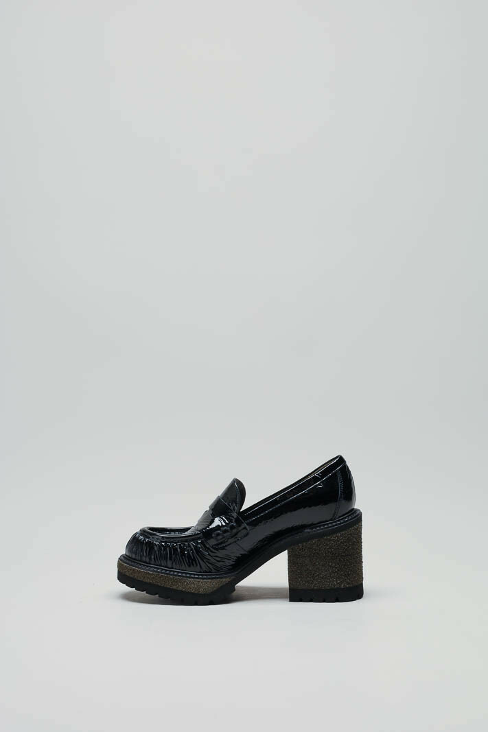 zoom in on Zwart Mocassin hak image Zwart Mocassin hak image