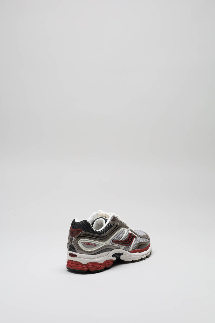 zoom in on Bruin Sneaker image Bruin Sneaker image