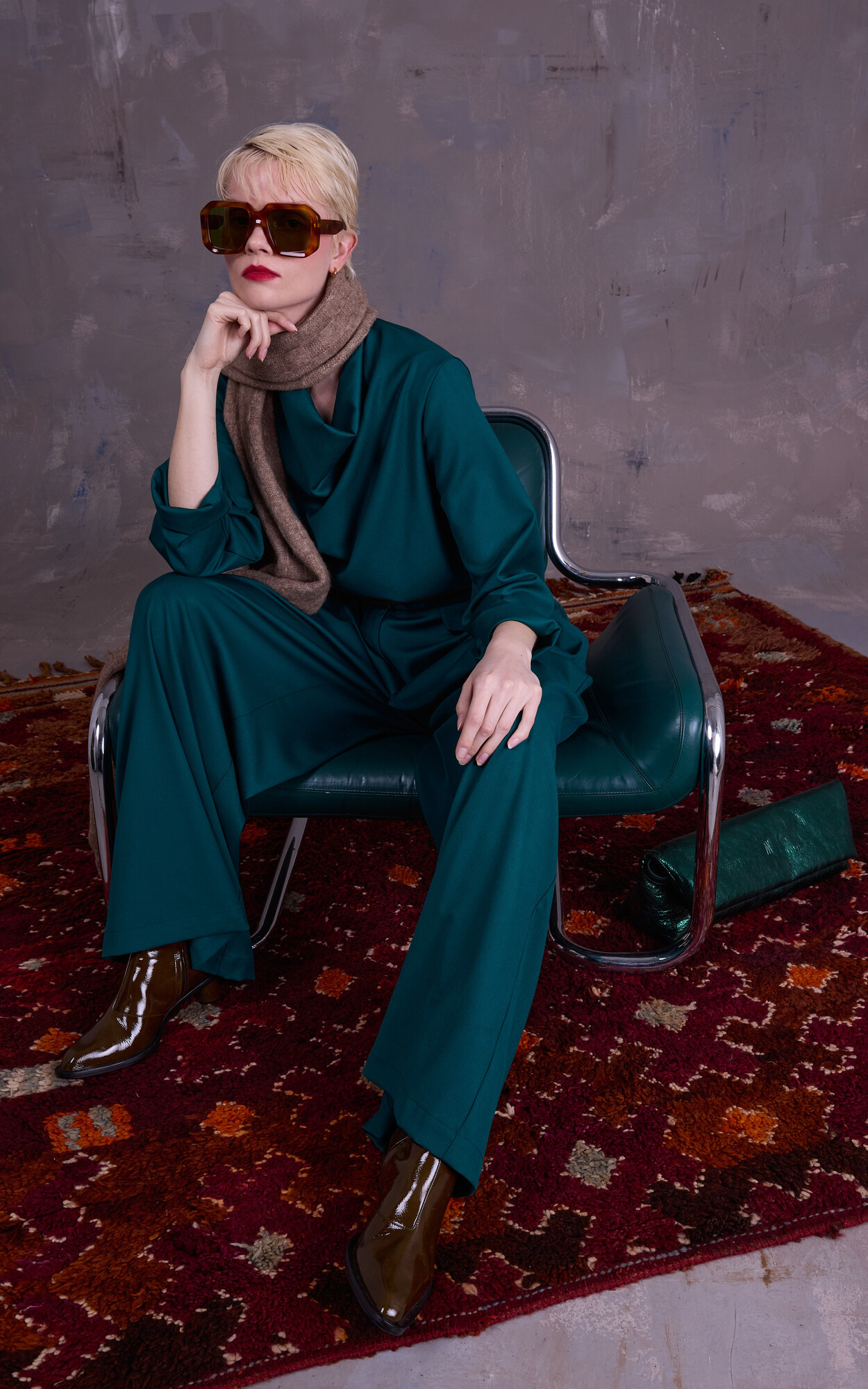 zoom in on Groen Broek image Groen Broek image