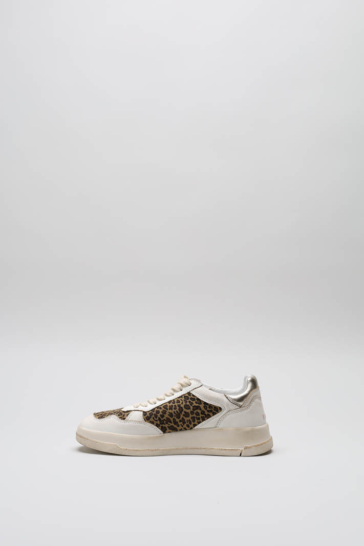 zoom in on Beige Sneaker image Beige Sneaker image