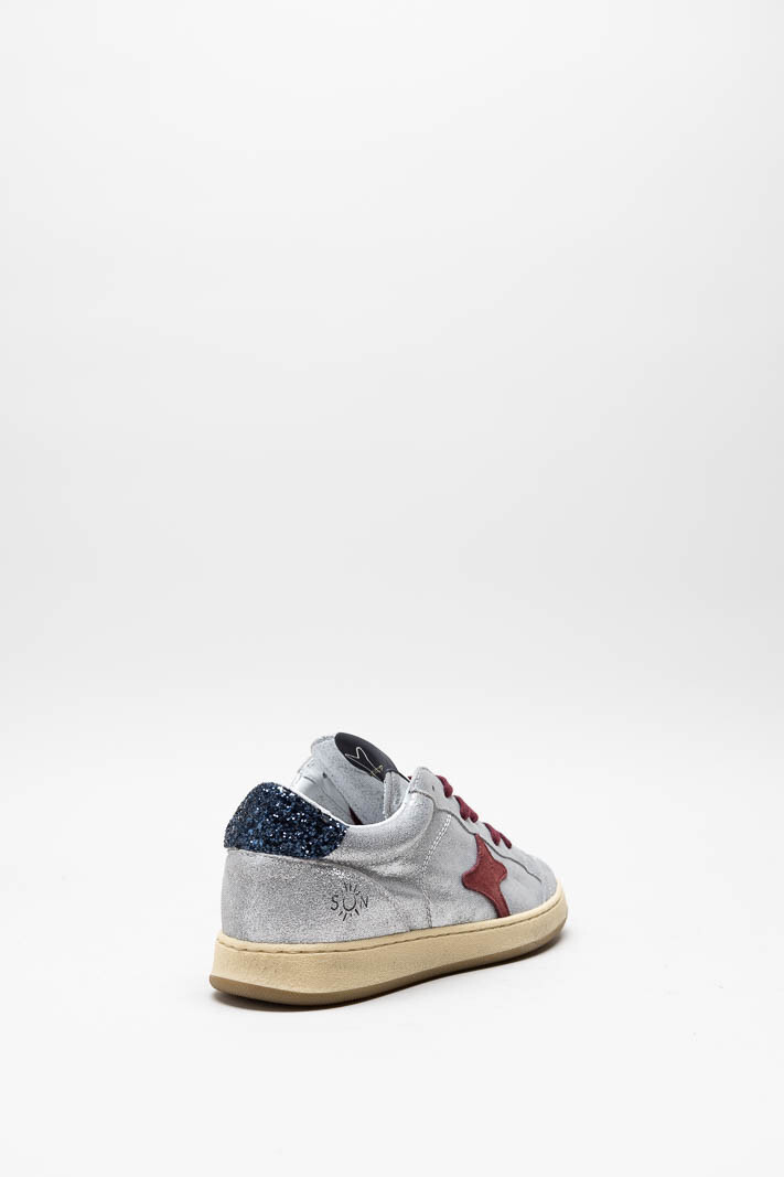 zoom in on Zilver Sneaker image Zilver Sneaker image