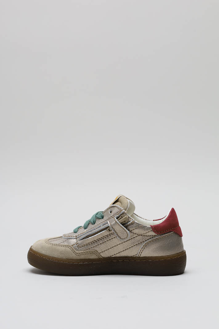 zoom in on Zilver Sneaker image Zilver Sneaker image
