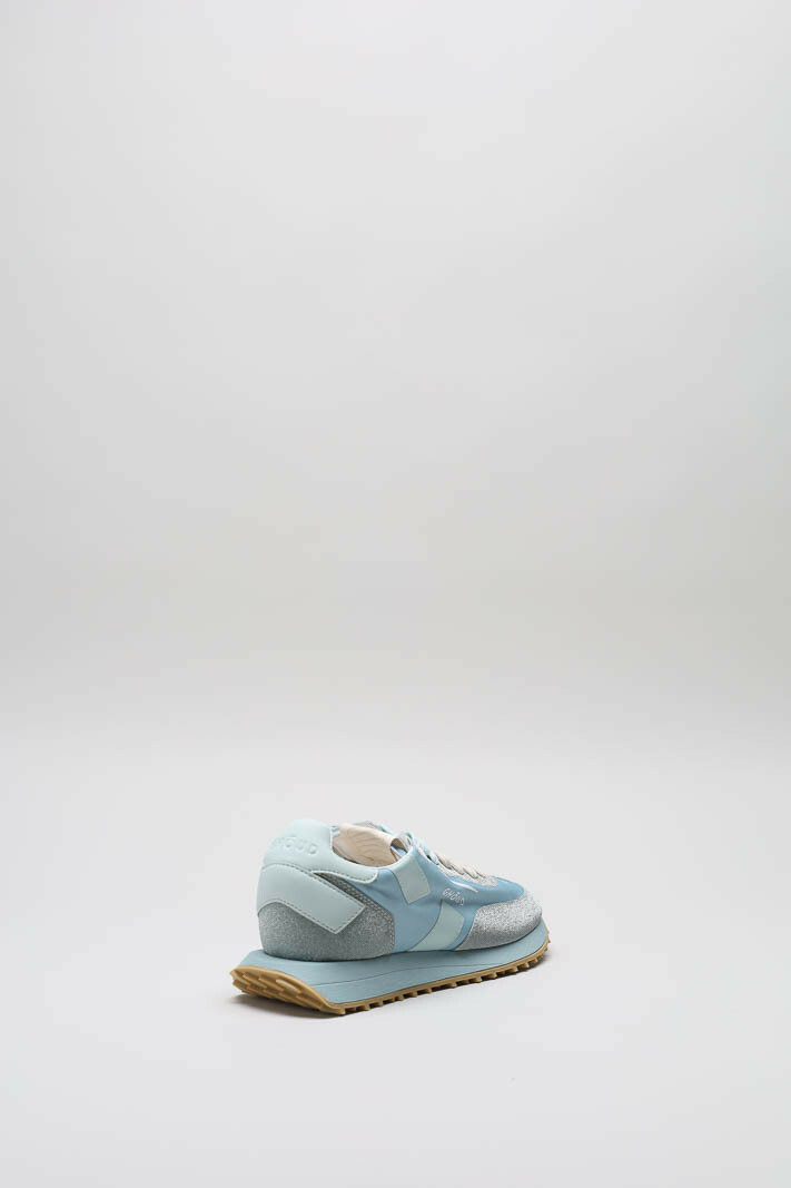 zoom in on Lichtblauw Sneaker image Lichtblauw Sneaker image