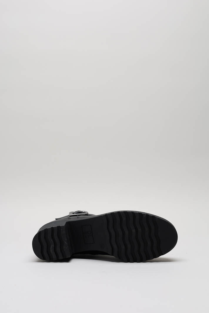 zoom in on Zwart Enkellaars hak image Zwart Enkellaars hak image