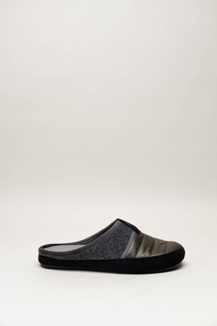 Kaki Pantoffel