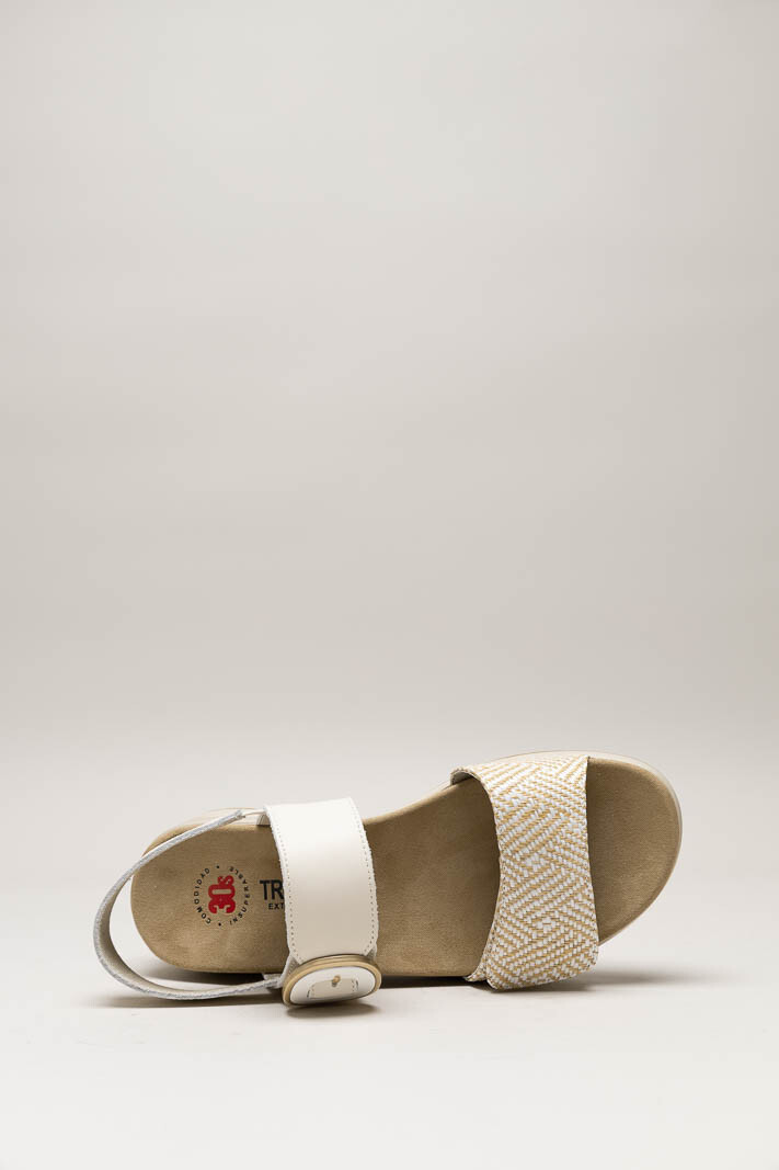 Lichtbeige Sandaal sleehak image