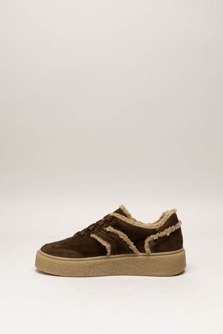 Bruin Sneaker image