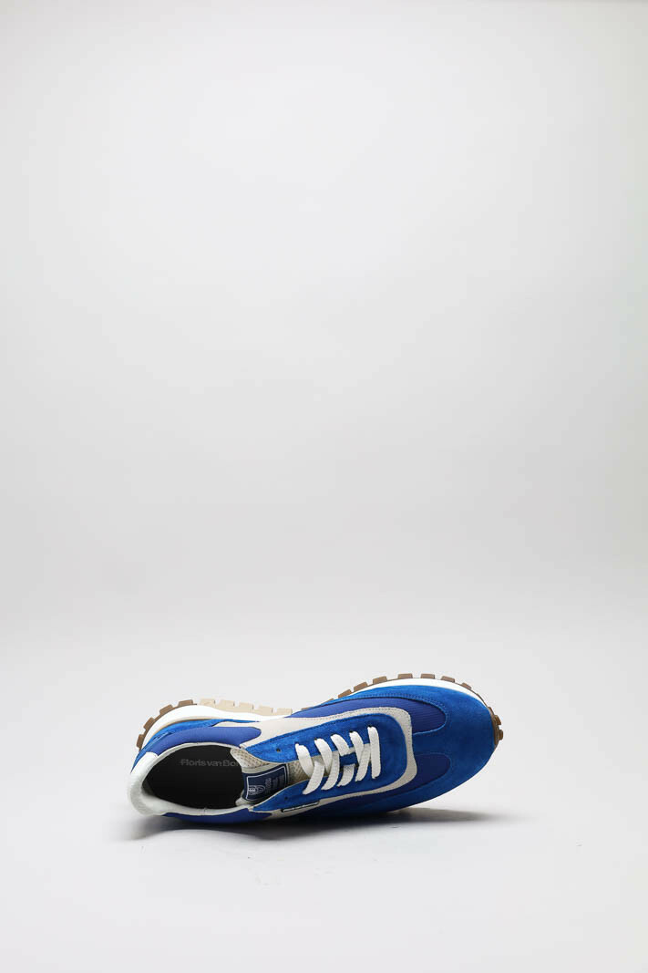 zoom in on Blauw Sneaker image Blauw Sneaker image