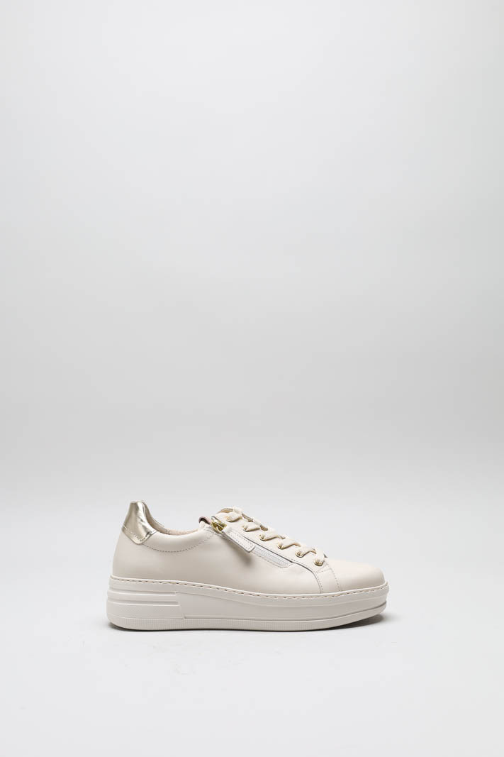 zoom in on Lichtbeige Sneaker image Lichtbeige Sneaker image
