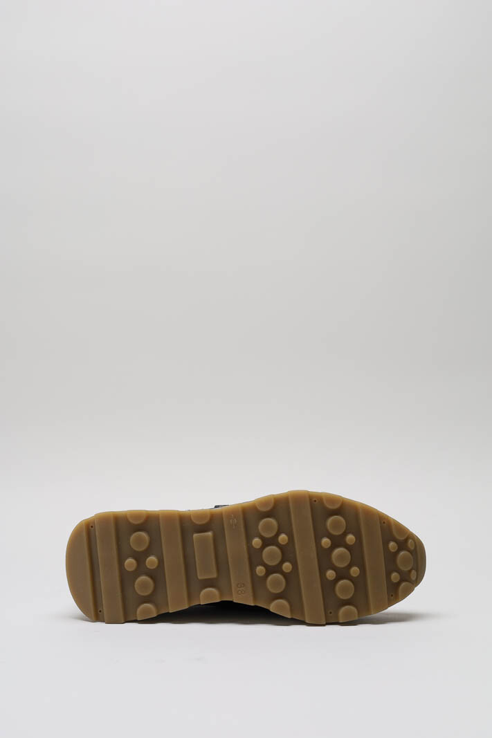 zoom in on Bruin Sneaker image Bruin Sneaker image