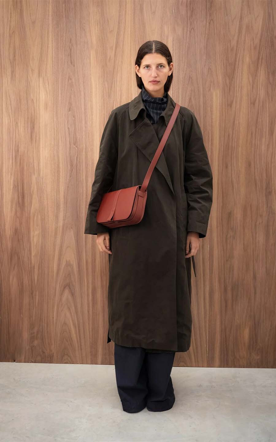 zoom in on Roestbruin Cross body image Roestbruin Cross body image