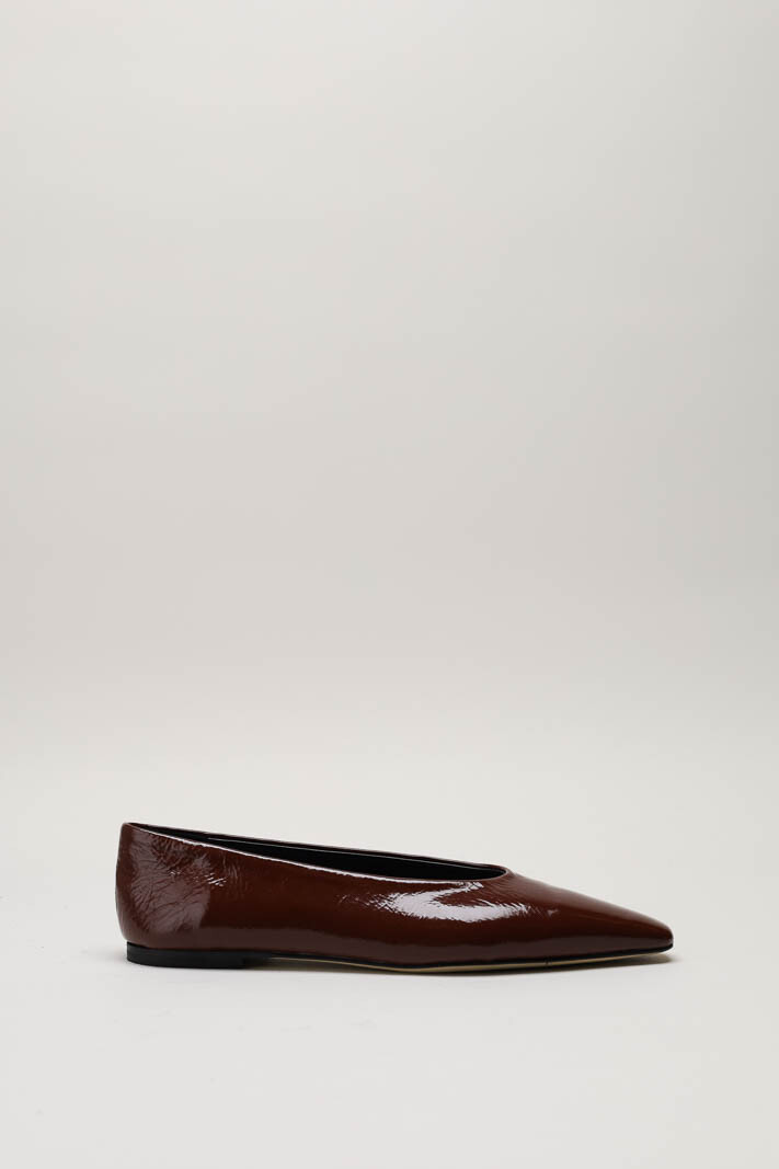 Bordeaux Ballerina