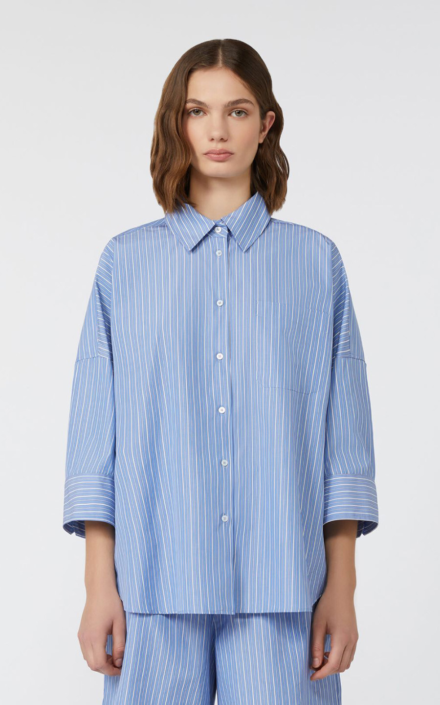 zoom in on Blauw Hemd image Blauw Hemd image