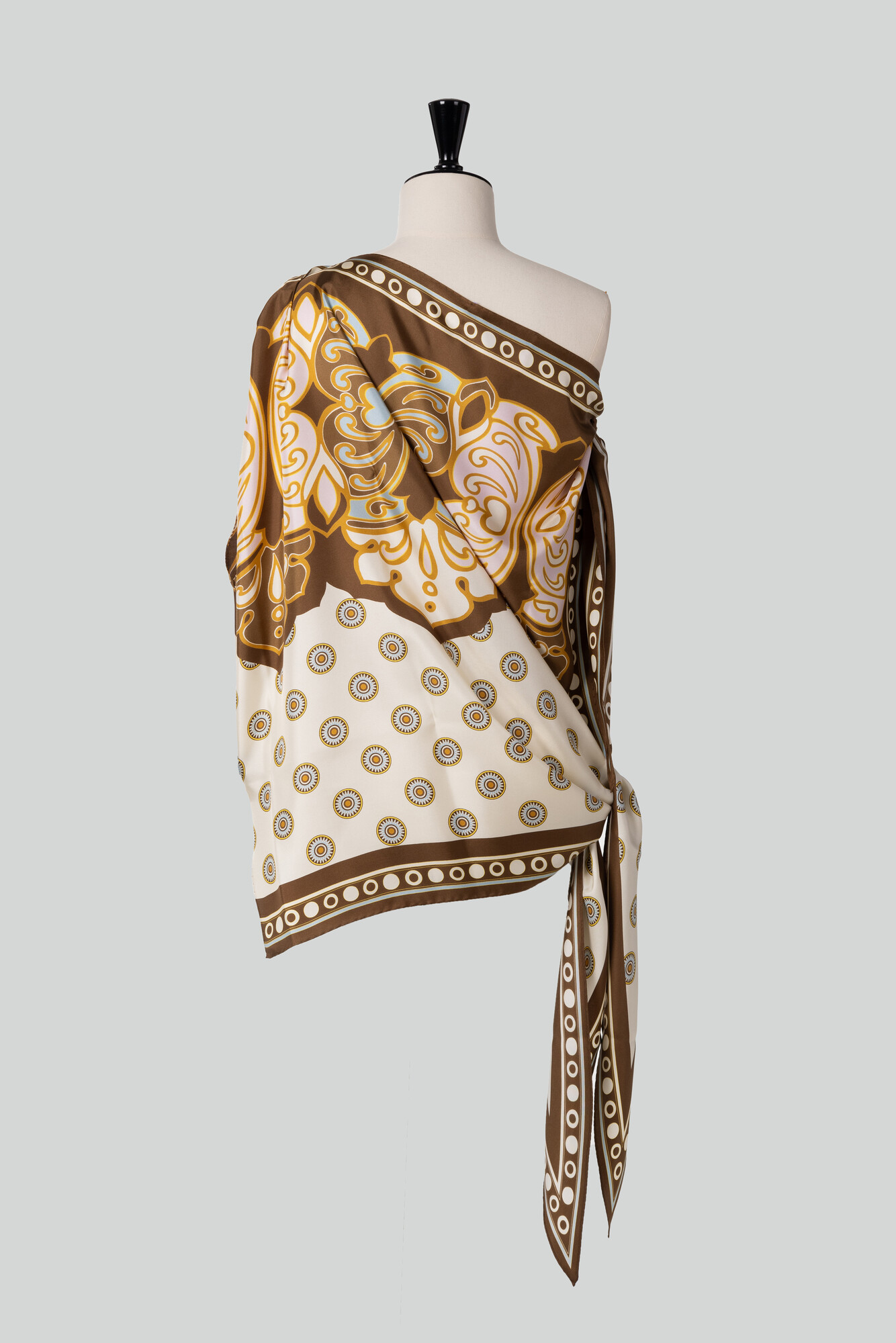 Bruin Blouse