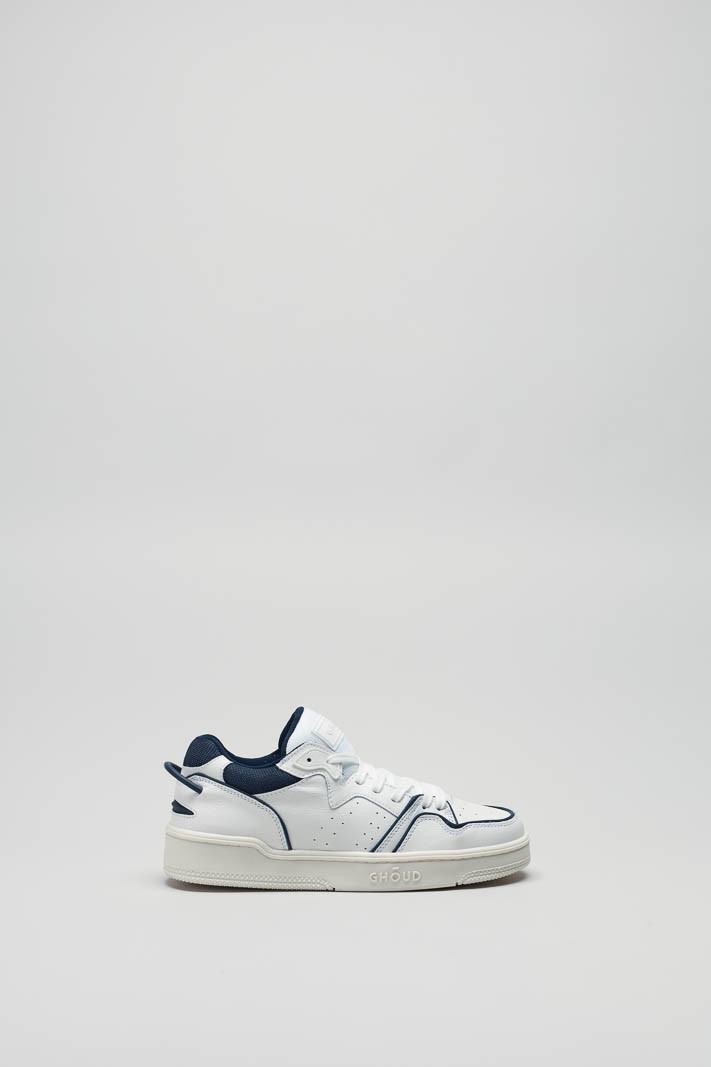 zoom in on Wit Sneaker image Wit Sneaker image