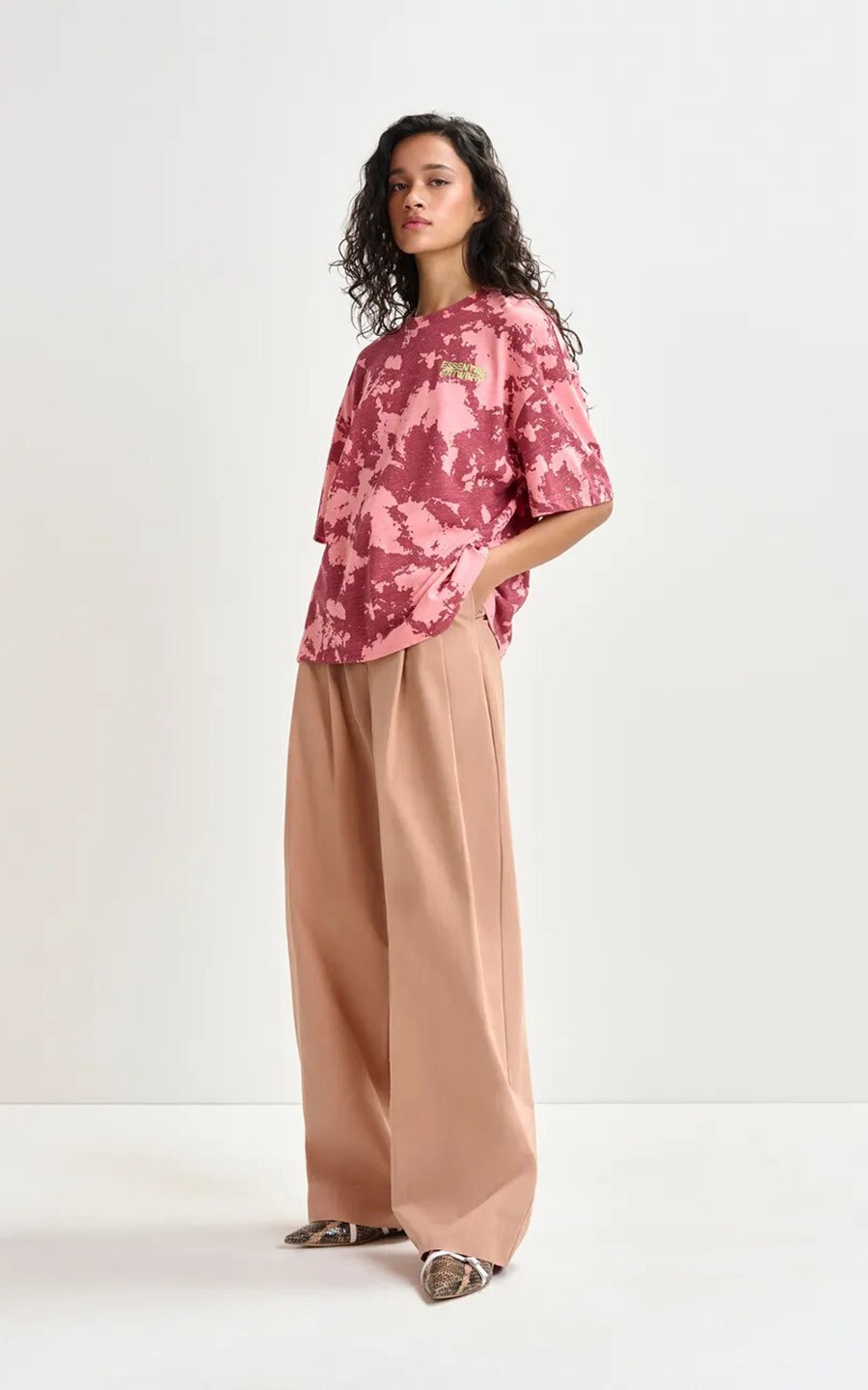 zoom in on Camel Broek image Camel Broek image