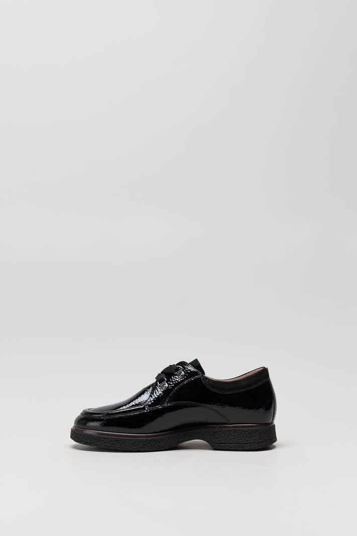 zoom in on Zwart Veterschoen image Zwart Veterschoen image