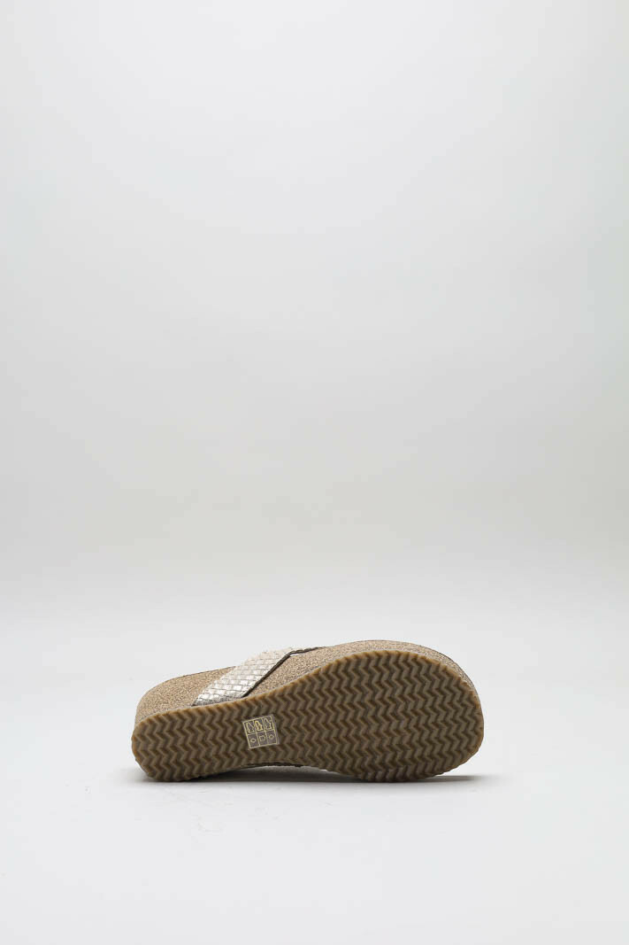 zoom in on Goud Slipper image Goud Slipper image
