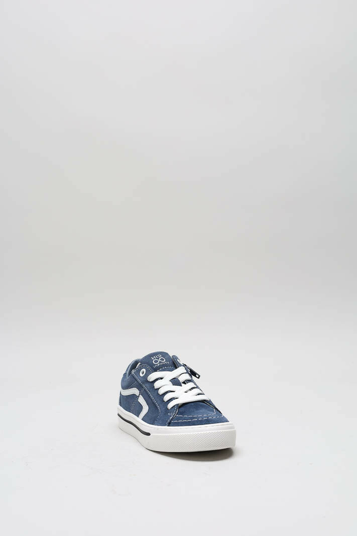 zoom in on Blauw Sneaker image Blauw Sneaker image