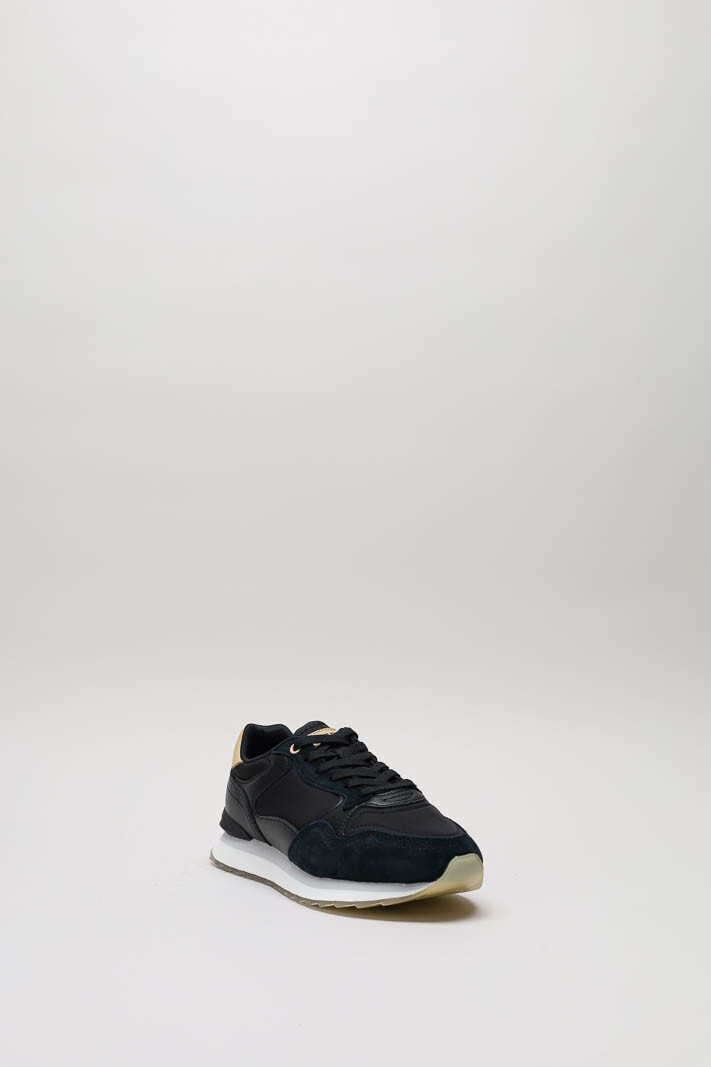 zoom in on Zwart Sneaker image Zwart Sneaker image
