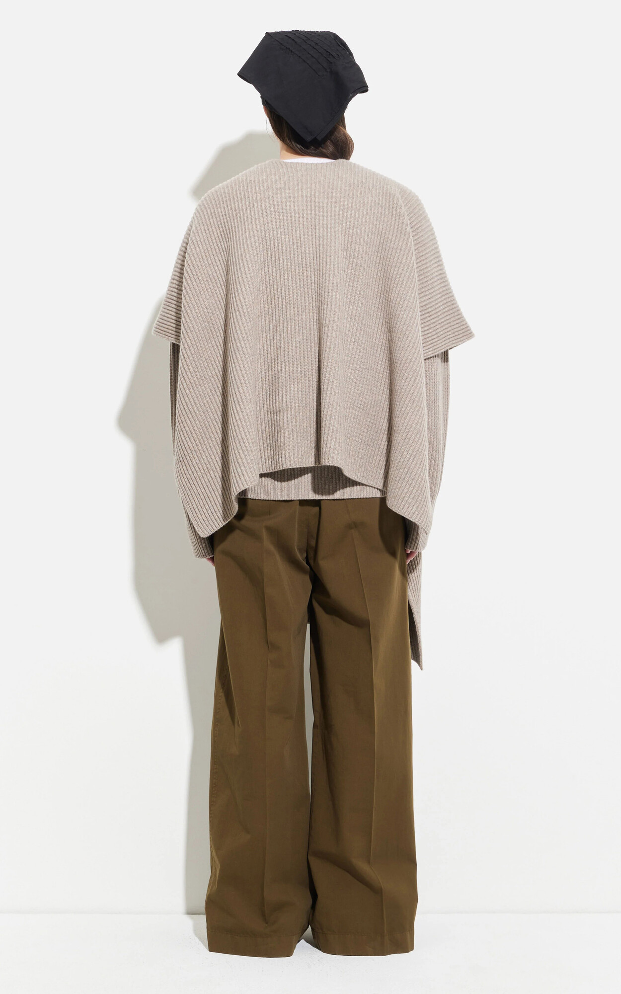 zoom in on Beige Sjaals image Beige Sjaals image