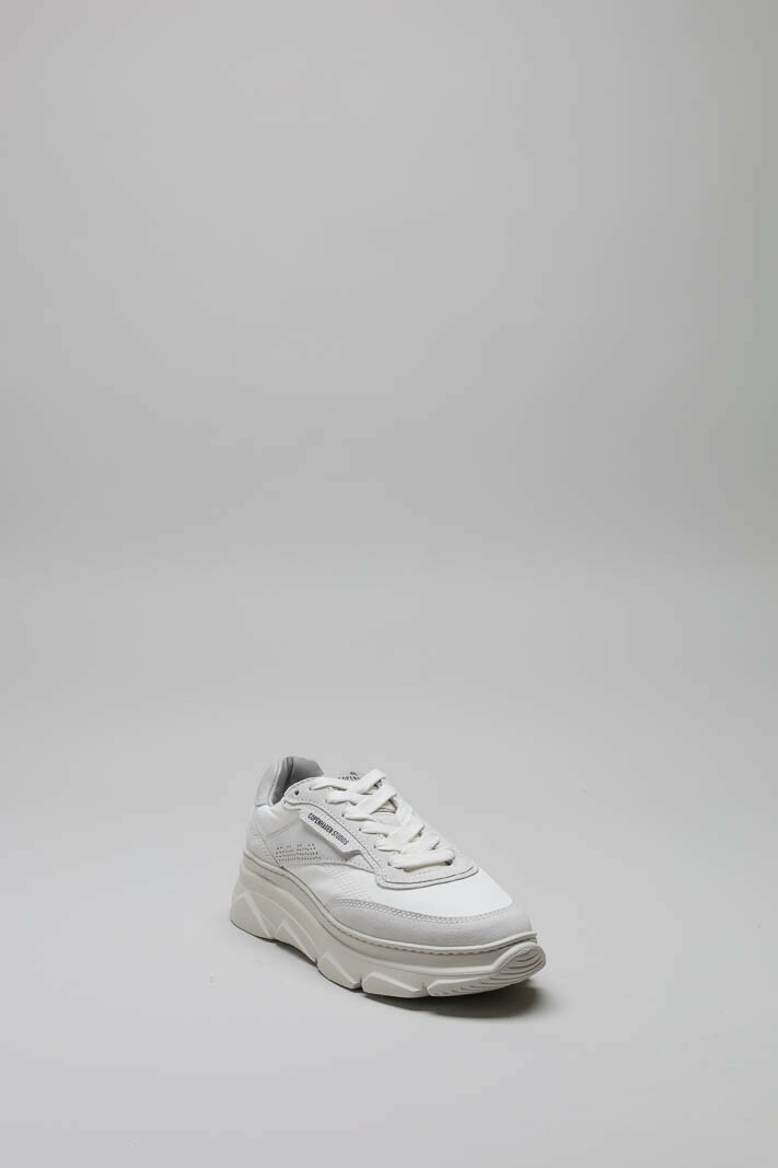 zoom in on Wit Sneaker image Wit Sneaker image