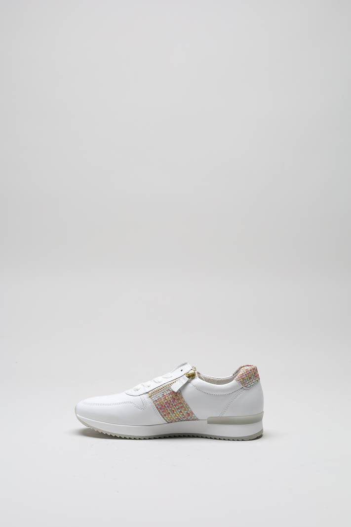 zoom in on Wit Sneaker image Wit Sneaker image