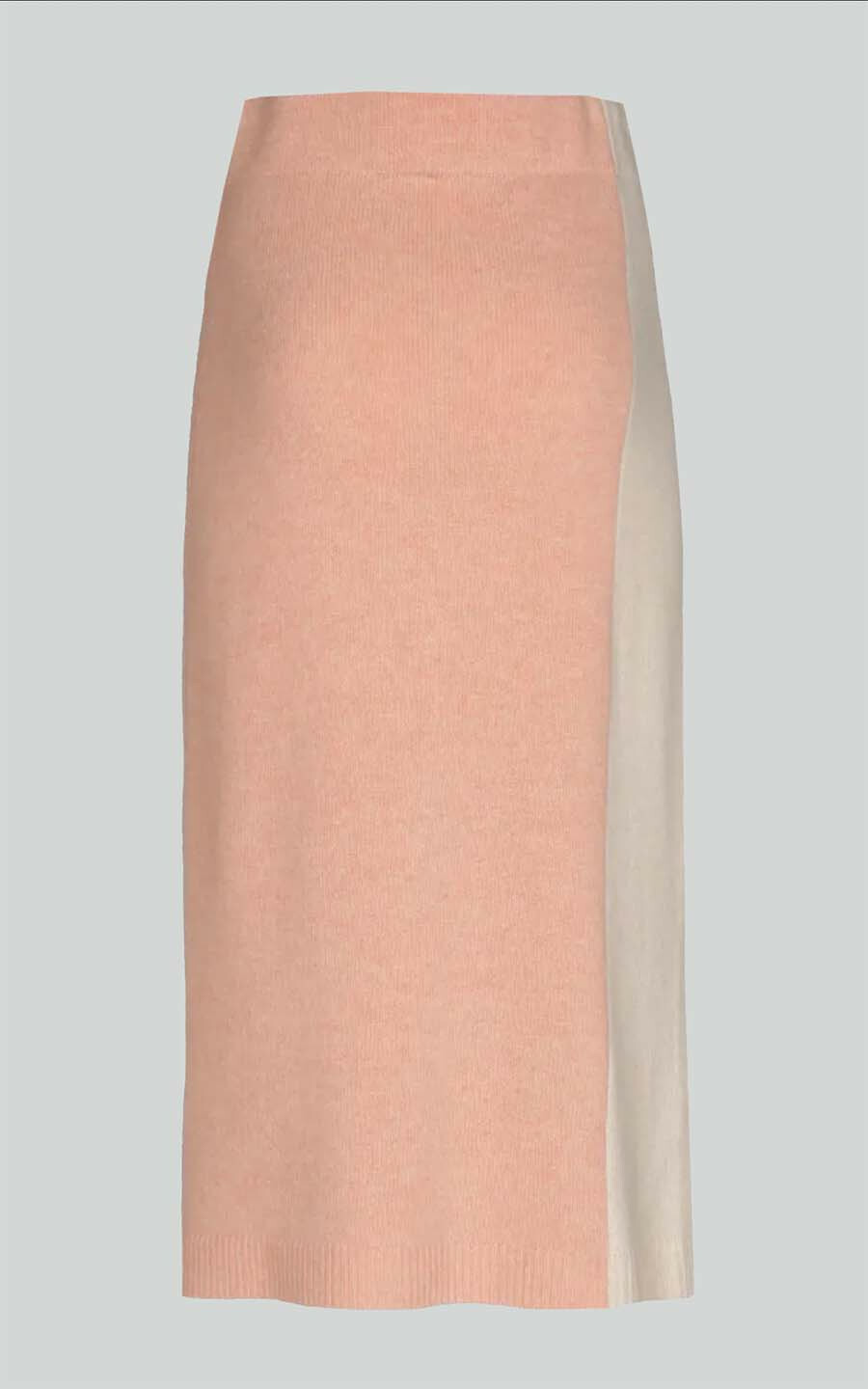 zoom in on Roze Rok image Roze Rok image