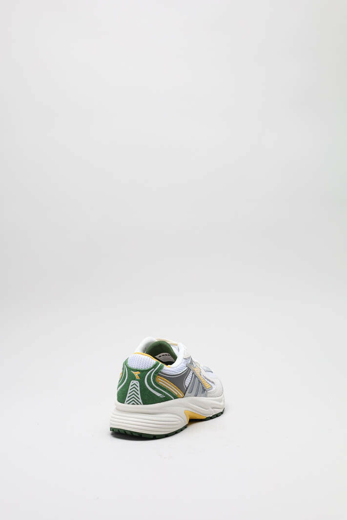 zoom in on Geel Sneaker image Geel Sneaker image
