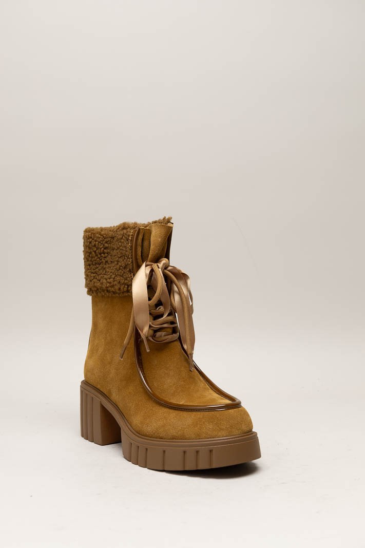Camel Enkellaars hak