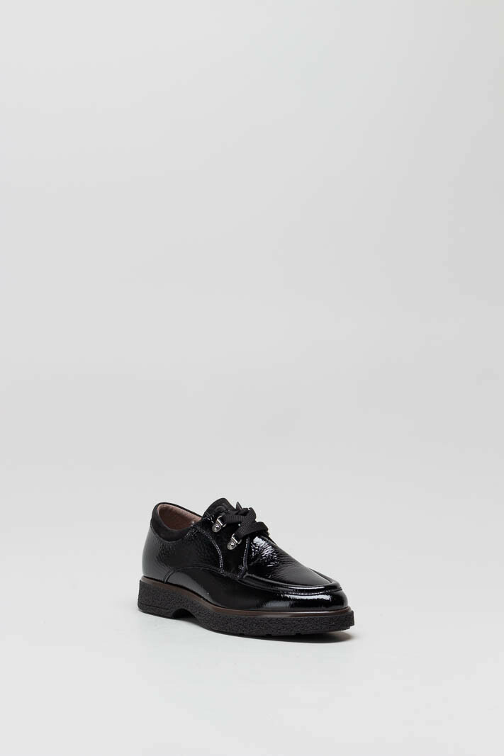 zoom in on Zwart Veterschoen image Zwart Veterschoen image