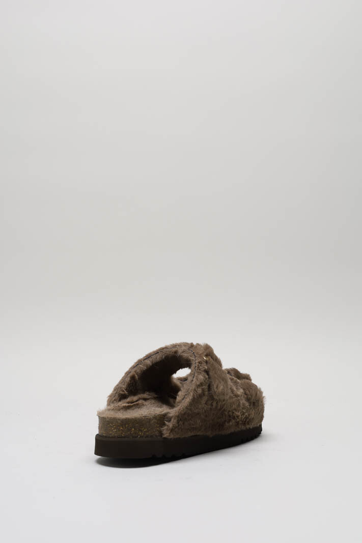 zoom in on Bruin Slipper image Bruin Slipper image