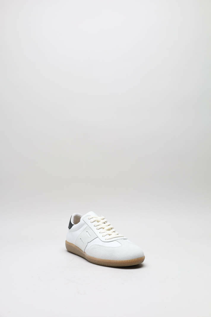 zoom in on Wit Sneaker image Wit Sneaker image