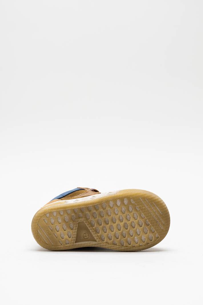 Camel Sneaker image