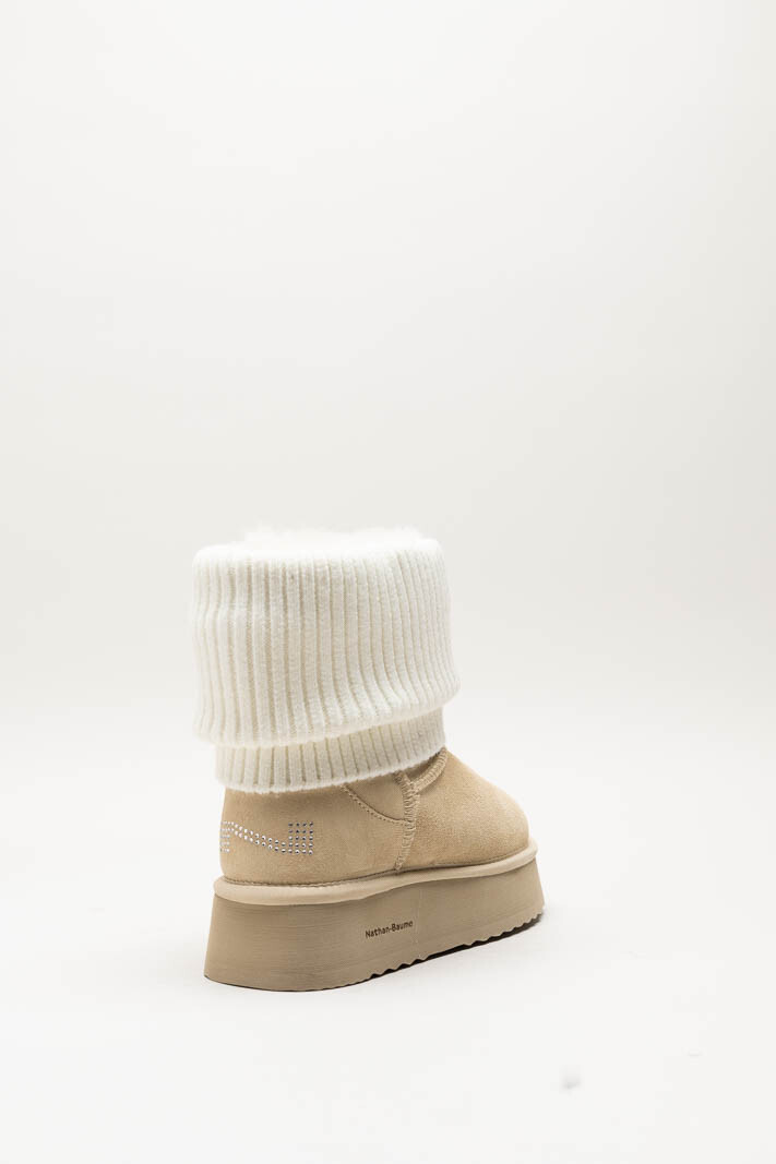 zoom in on Beige Enkellaars plat image Beige Enkellaars plat image