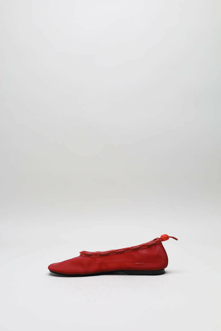 zoom in on Rood Ballerina image Rood Ballerina image