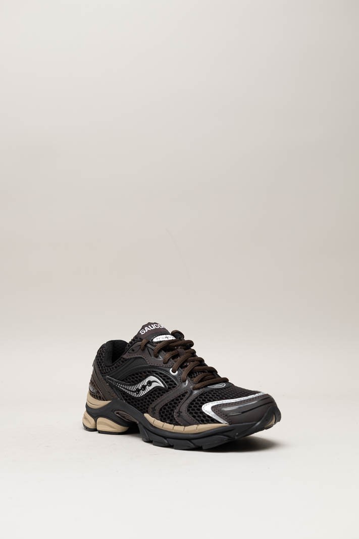 Bruin Sneaker