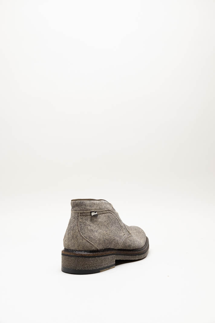 zoom in on Taupe Veterschoen hoog image Taupe Veterschoen hoog image