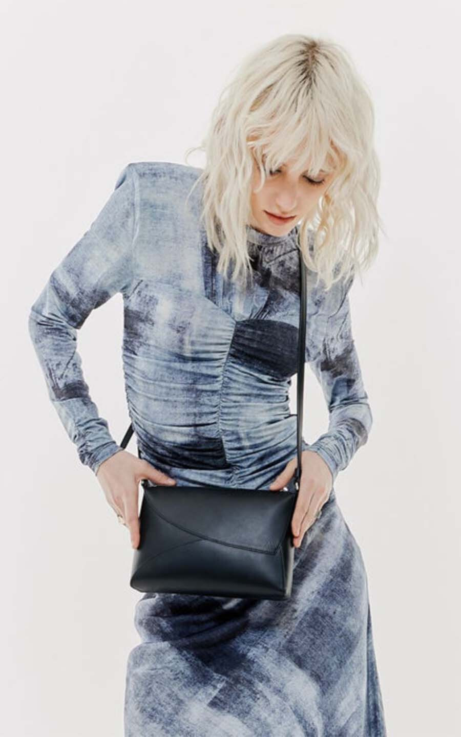 Zwart Cross body image