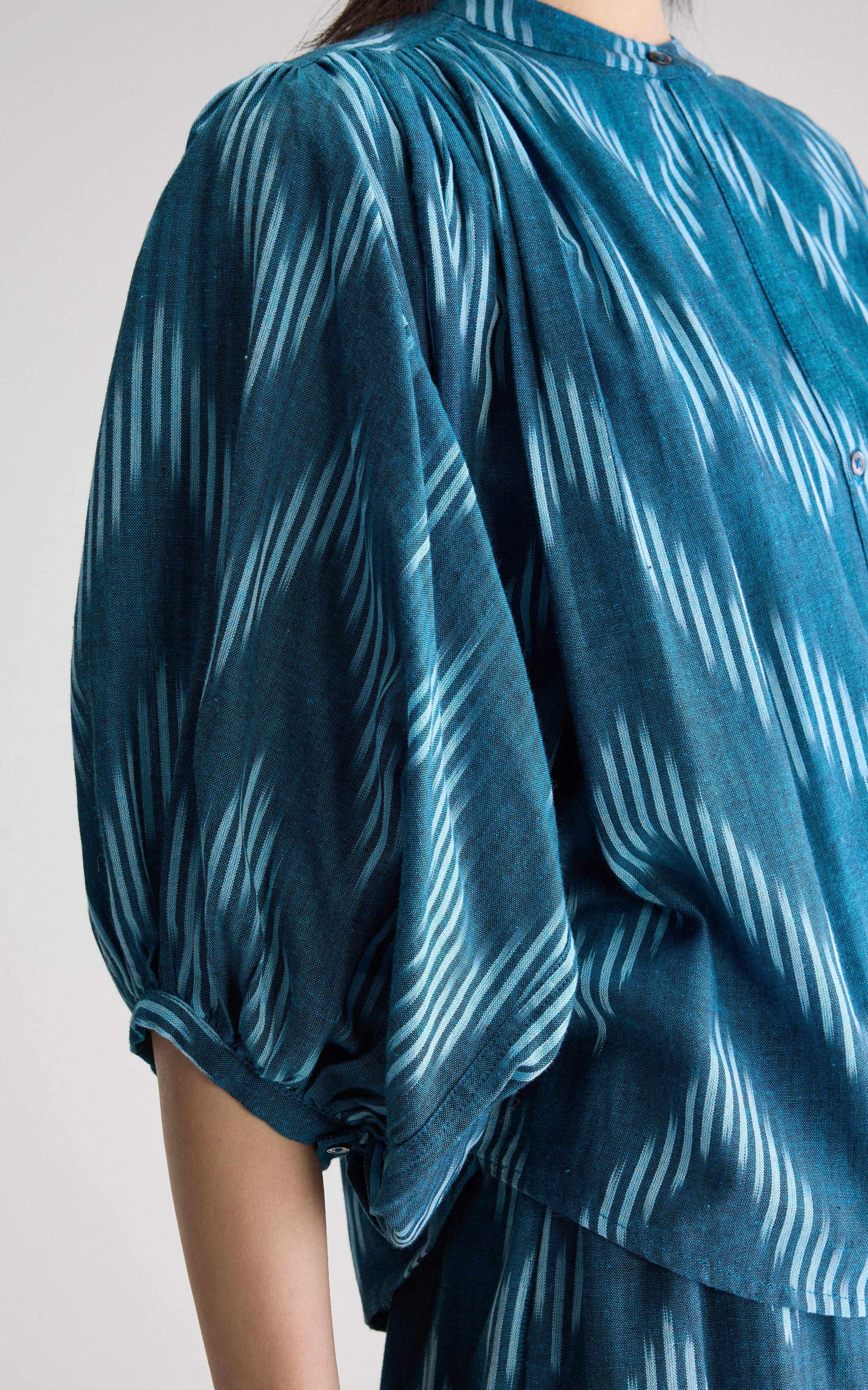 zoom in on Blauw Blouse image Blauw Blouse image