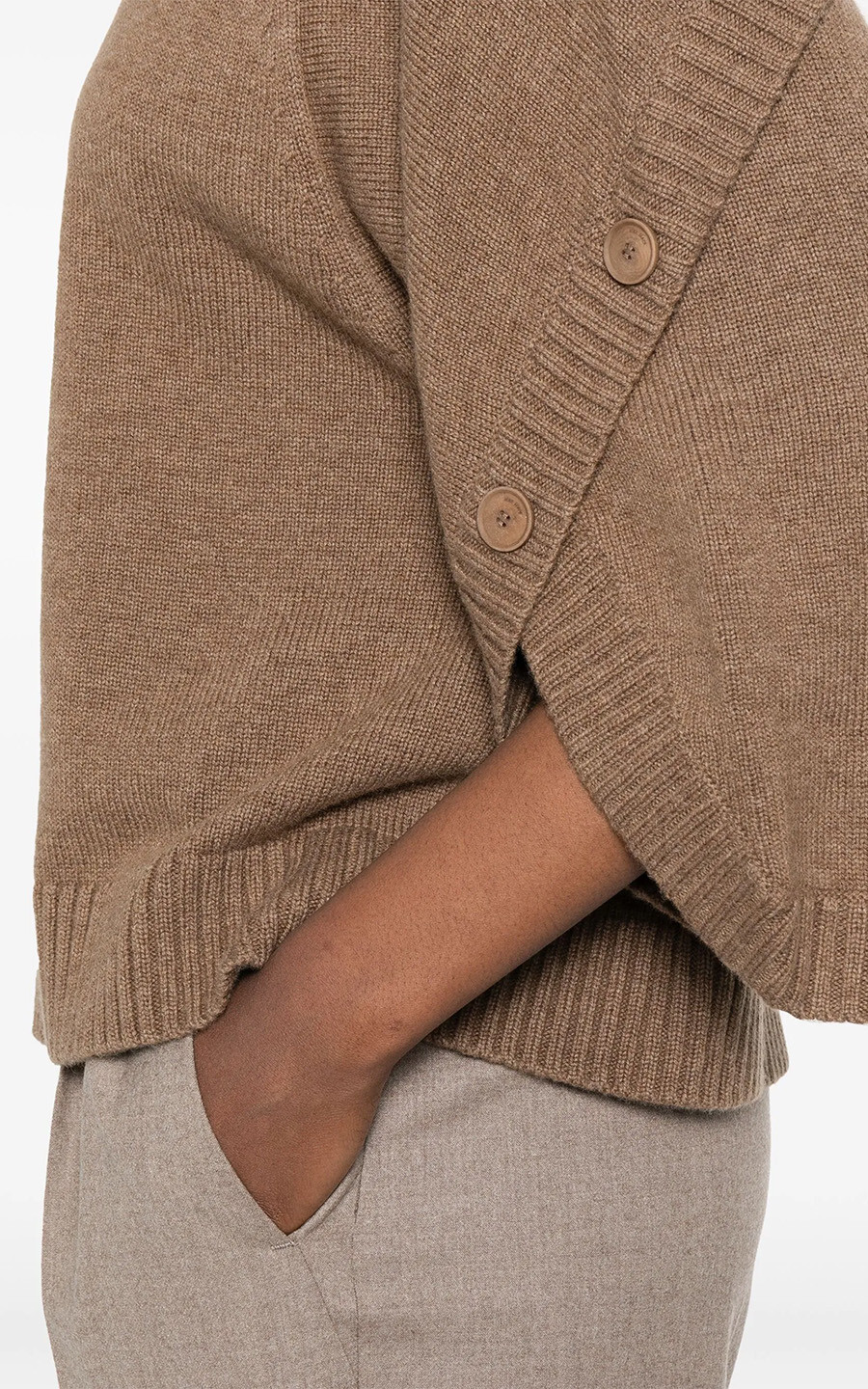 zoom in on Beige Sweater/trui image Beige Sweater/trui image