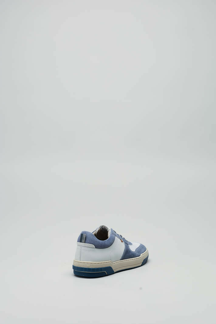 zoom in on Blauw Sneaker image Blauw Sneaker image
