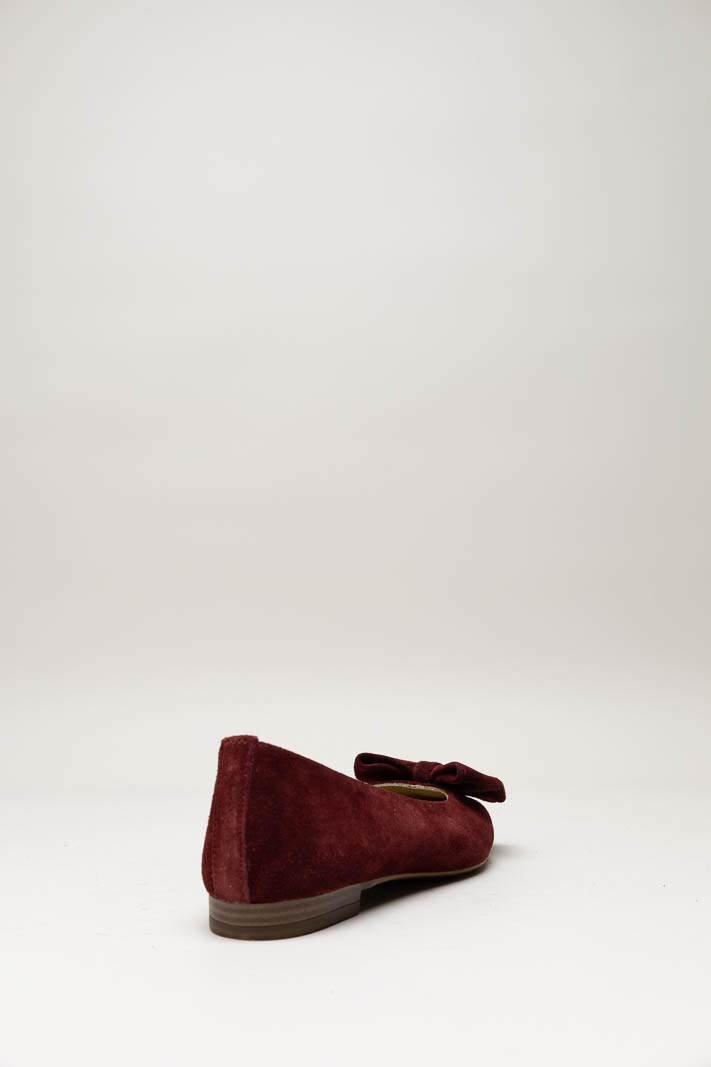 Bordeaux Ballerina image