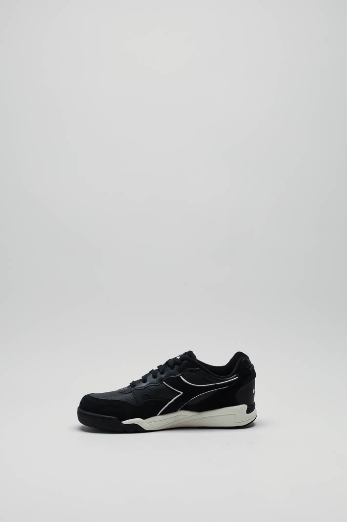 zoom in on Zwart Sneaker image Zwart Sneaker image