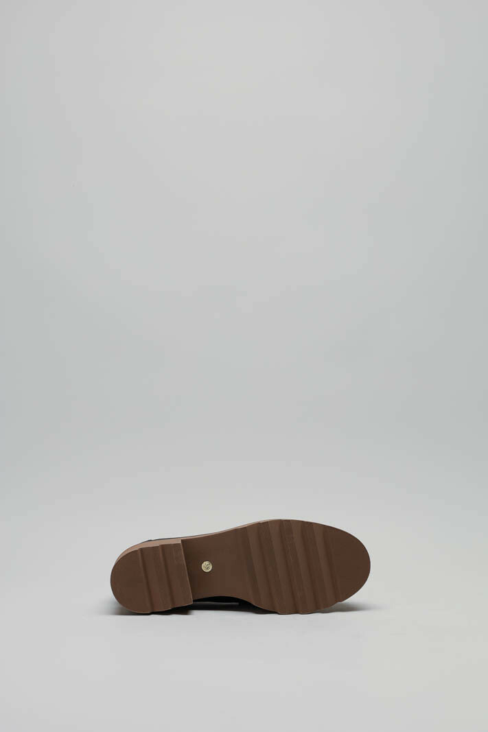 zoom in on Zwart Mocassin image Zwart Mocassin image